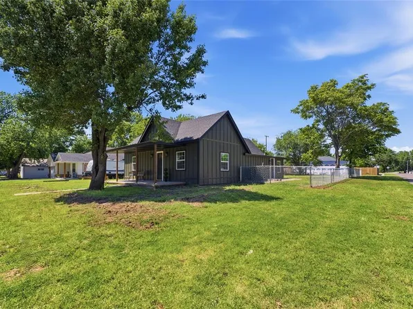 201 W Holly, Tuttle, OK 73089