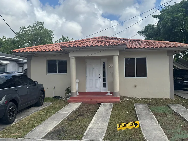 3431 SW 14th St #3433 — Photo 11