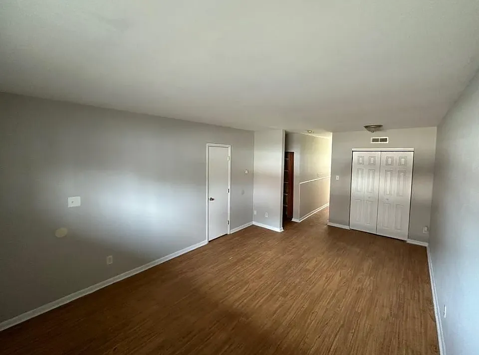 19 S Weyant Ave