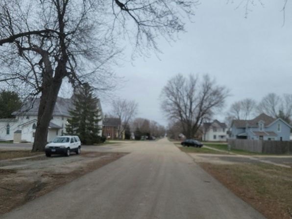 206 S Lincoln St, Tampico, IL 61283
