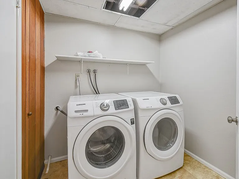 10035 NE 28th Pl — Photo 19