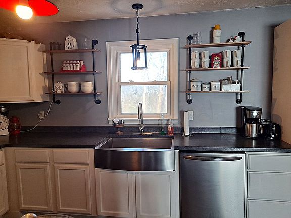 Sink view of kitchen 