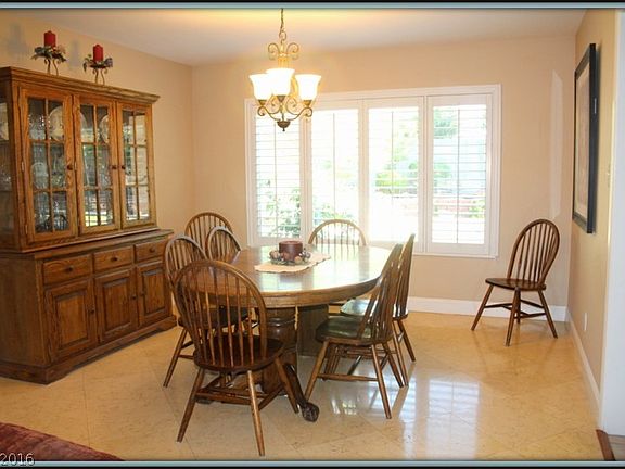 4th image of 1671 Hacienda Ave