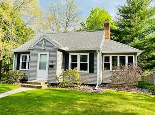 326 9th St, Baraboo, WI 53913