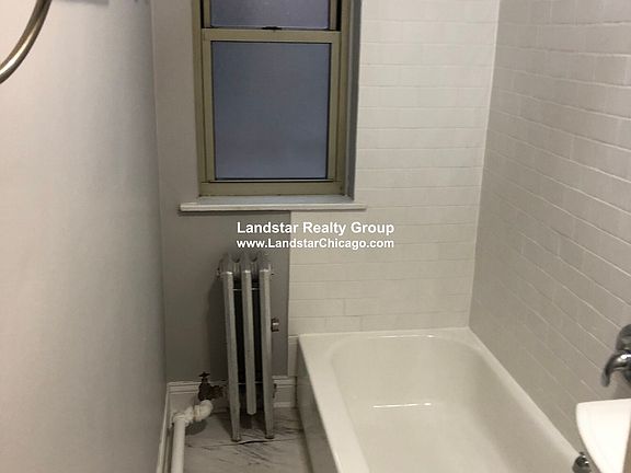 2nd image of 5737 N Kenmore Ave #208