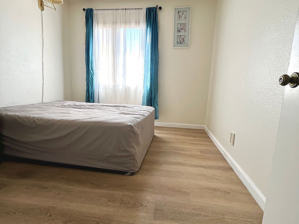 1st image of 4890 Nogal St