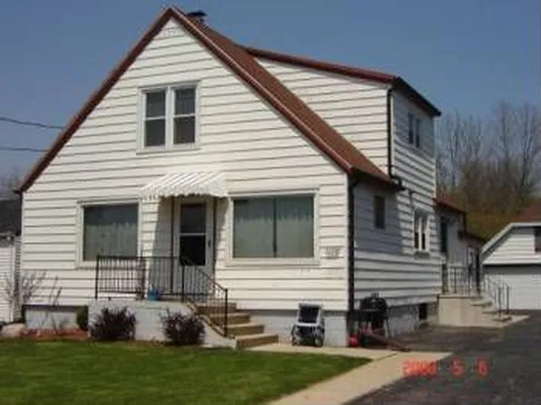 3338 E Mallory Ave, Cudahy, WI 53110
