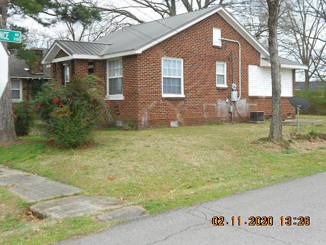 1st image of 815 W C St