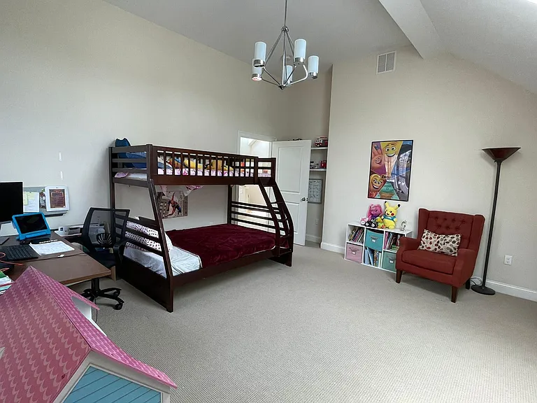 56 Green Meadow Dr — Photo 11