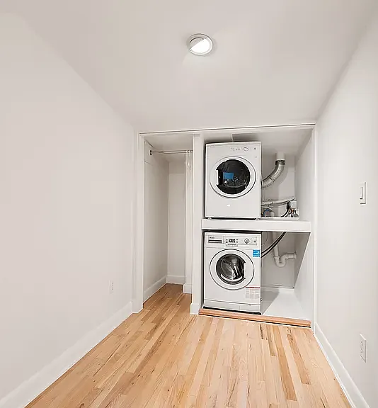 51 E 10th St #9 — Photo 7