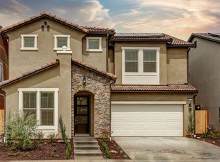 2945 Vermont Ave, Clovis, CA 93619