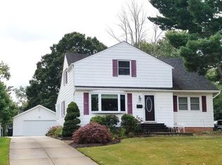 33650 Baldwin Rd, Solon, OH 44139