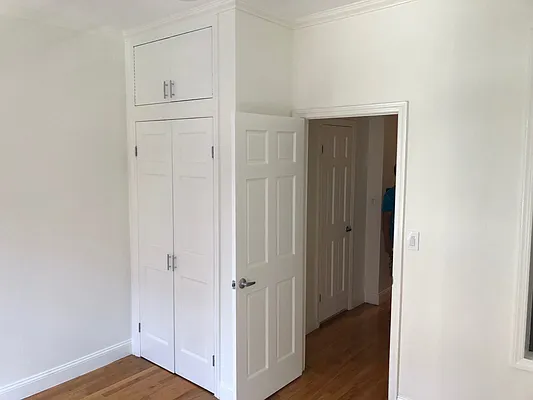 Rented by Skyline Realty LLC II | media 9