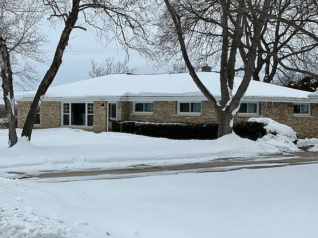 2nd image of W154N8216 Valley View Dr
