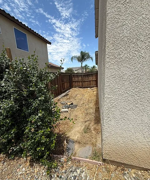 15645 Calabria Ct — Photo 25