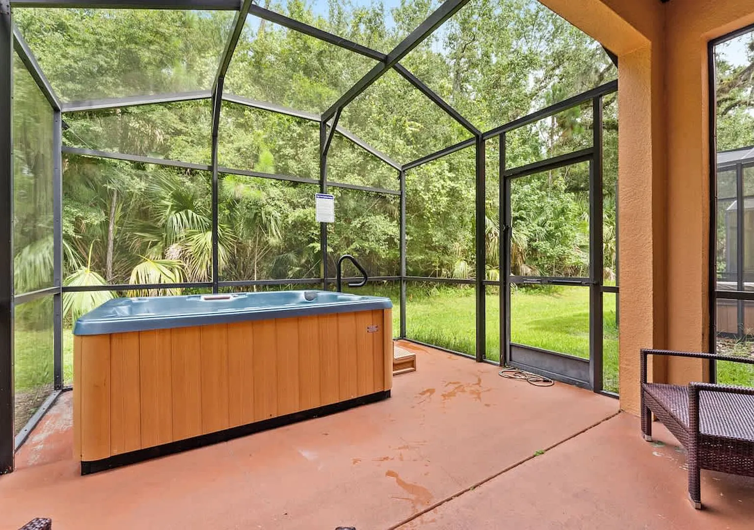 Pet Friendly 4 BR with Hot Tub — Photo 1