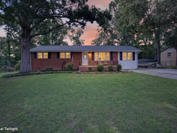200 Creighton Dr, Taylors, SC 29687