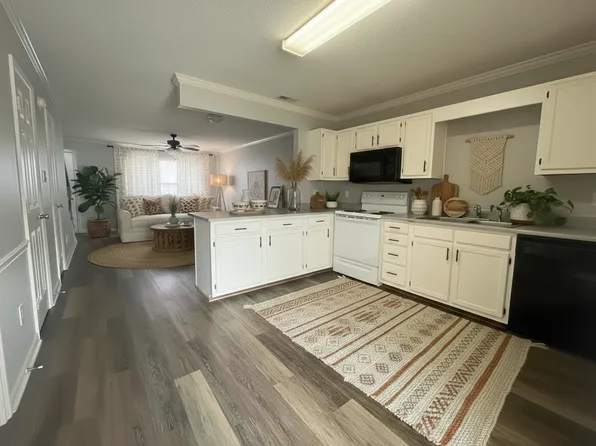 Beautiful Updated Townhomes in Decatur, AL, 1417 Brookline Ave SW, Decatur, AL 35603