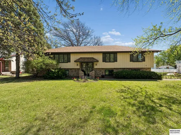 2309 S 114th St, Omaha, NE 68144