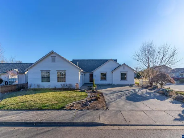 765 Kayla Way N, Monmouth, OR 97361