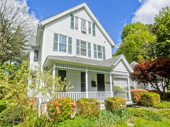 74 Woodbridge St, South Hadley, MA 01075