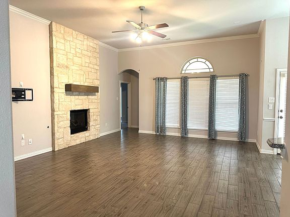 4th image of 1200 Sterling Trace Dr