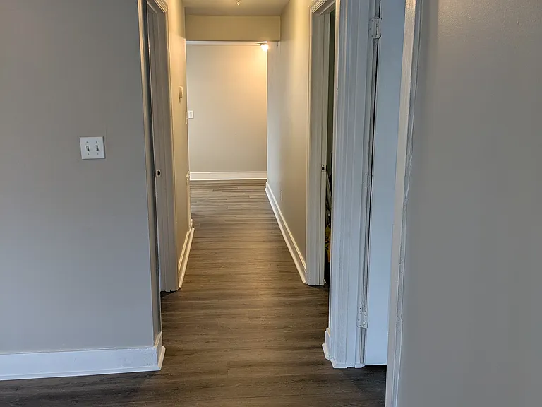 LR to Kitchen Hall