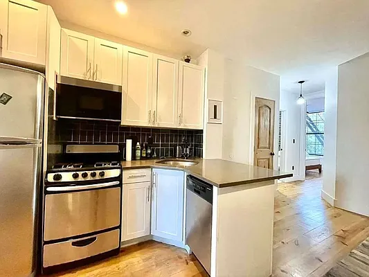 Rented by Doorway NYC, LLC | media 21