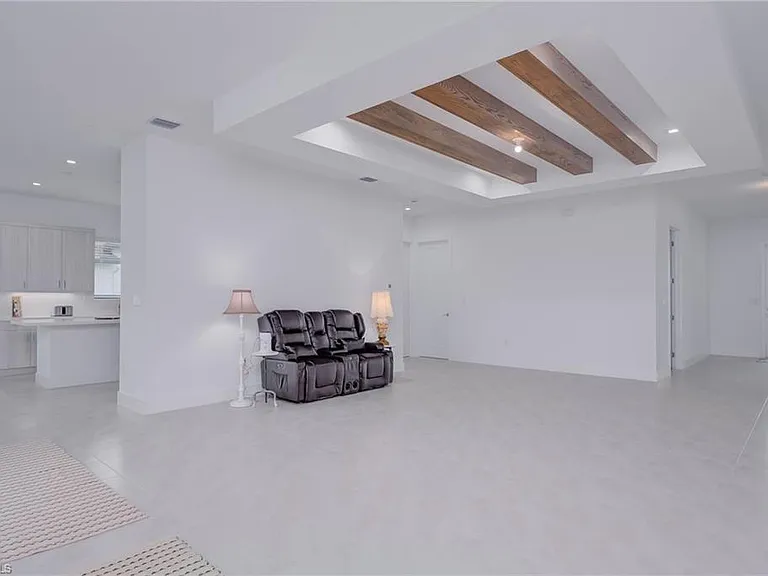 5026 Ofanto Ln — Photo 7