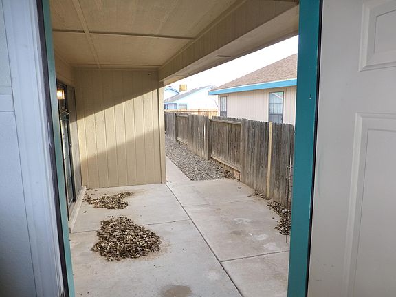 4th image of 2000 Panay Dr SW