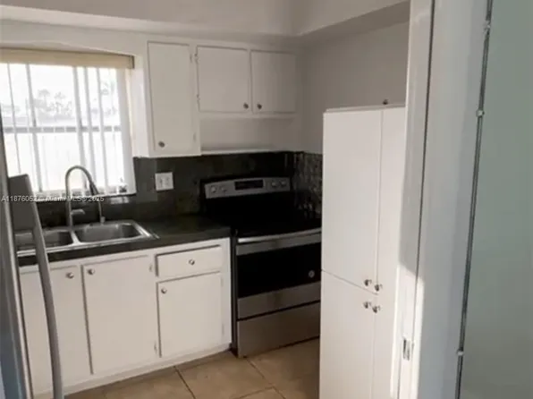 2622 Emory Dr E APT I, West Palm Beach, FL 33415