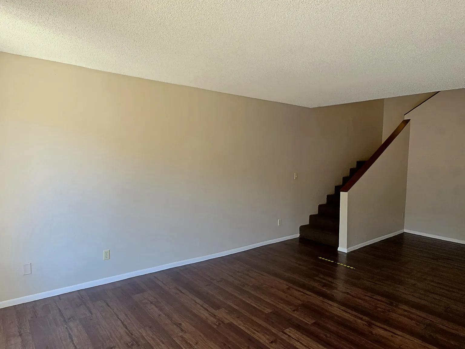 4 bed, 2.5 bath, 1734 sqft, $1,850 — Photo 2