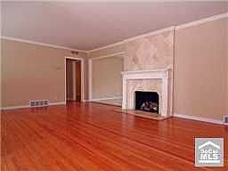 3rd image of 835 N Lincoln St