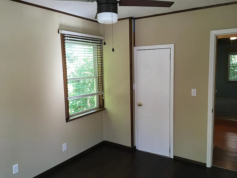 711 Hilda St — Photo 16