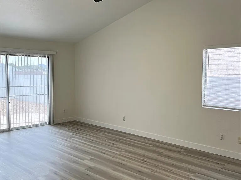 7724 Rye Canyon Dr — Photo 25