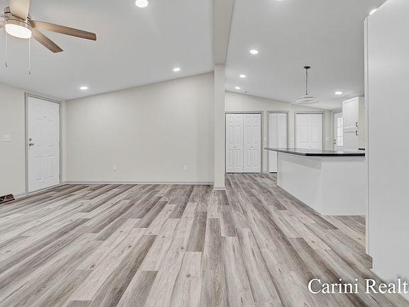 4th image of 5324 Nadeau Dr