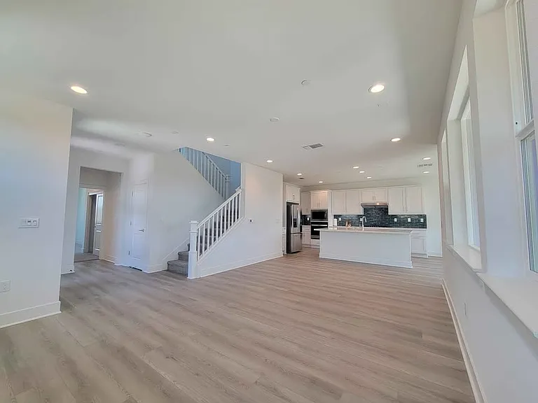 3184 Alverstone Dr — Photo 1