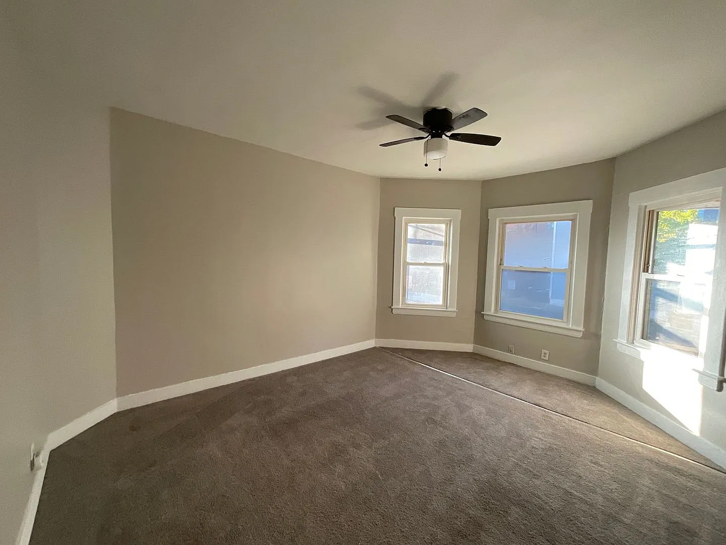 12705 Thrush Street — Photo 4
