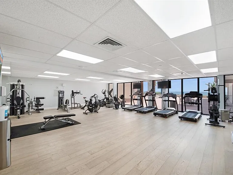 1147 Hillsboro Mile #Penthouse 6S — Photo 13