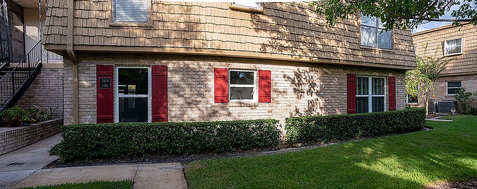 2nd image of 200 Saint Andrews Blvd APT 2402
