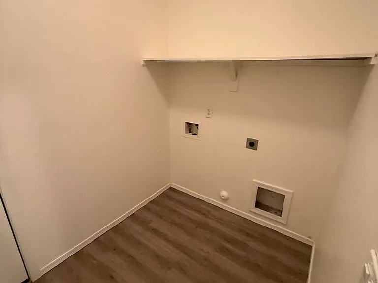 3102 W Belle Ave — Photo 10