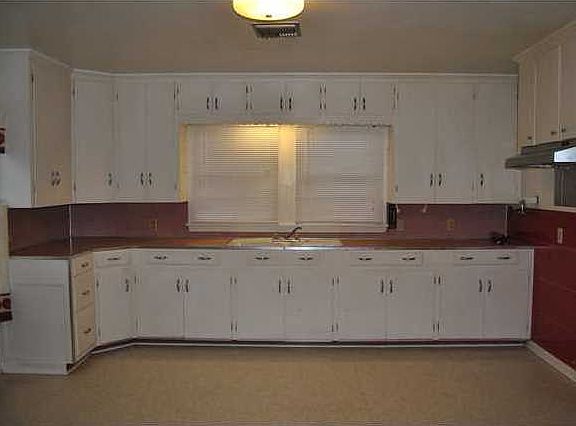 5th image of 1026 N Avenue D