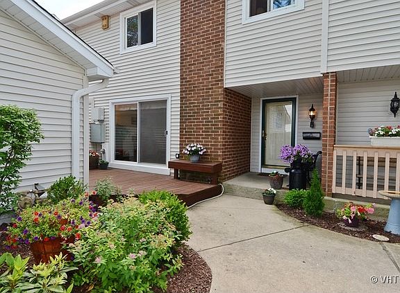 4th image of 30W383 Pinehurst Dr