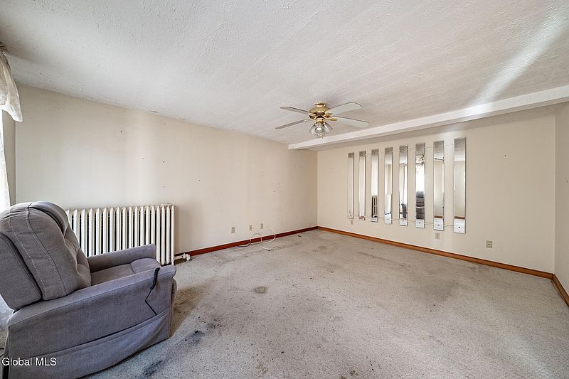 5th image of 11 Spring Avenue