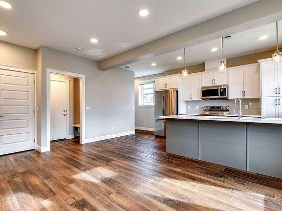 5th image of 410 Seton Psge SE #3111