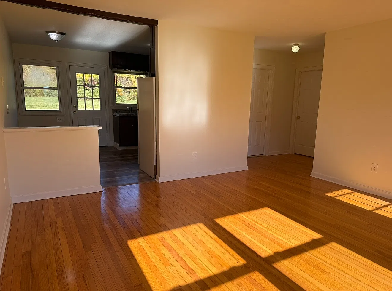 281 Beaumont Hwy — Photo 3