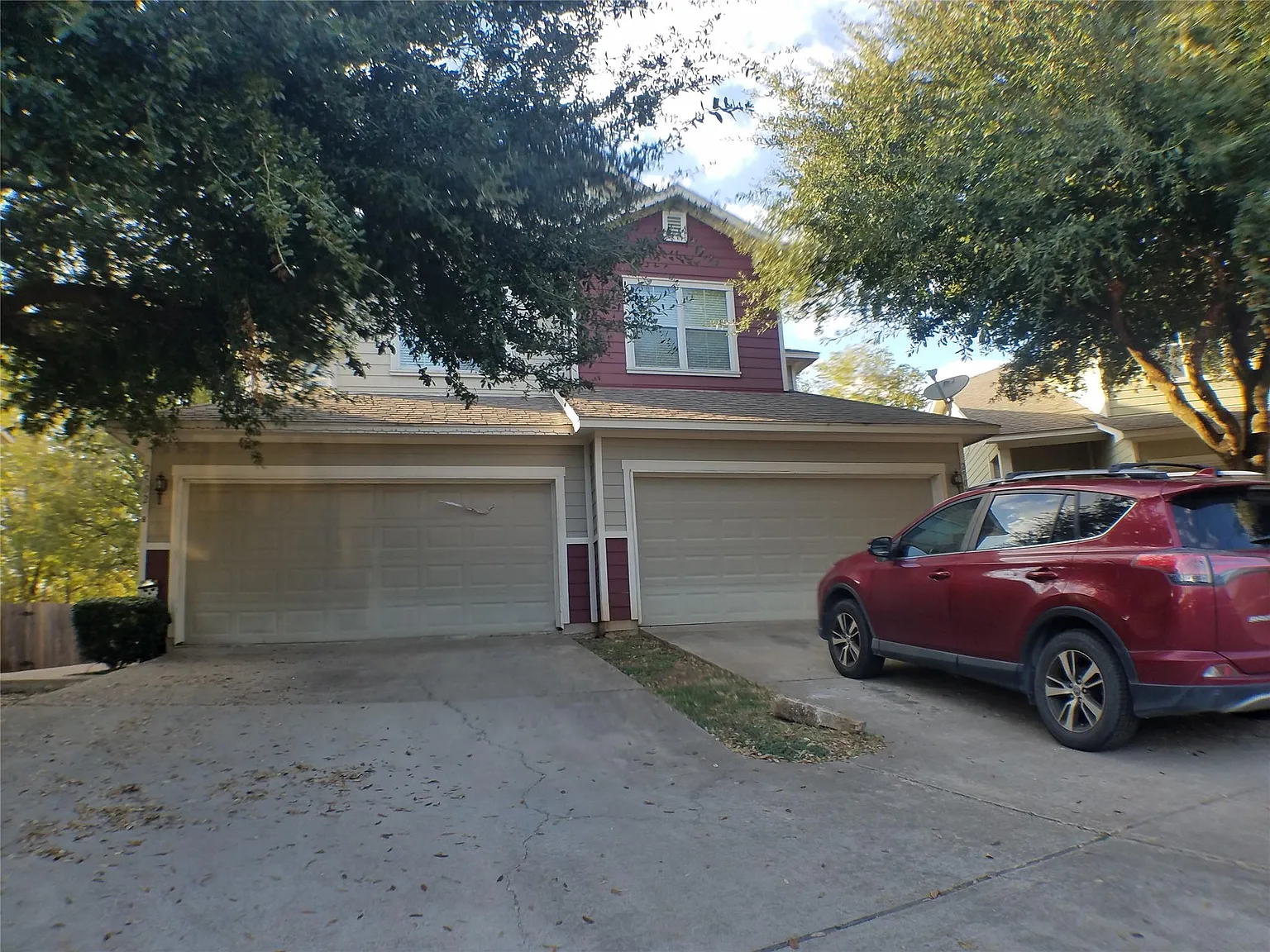3 bed, 2.5 bath, 1516 sqft, $1,895 — Photo 2