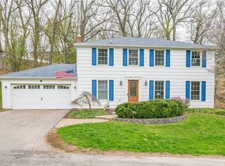 15 Selborne Chase, Fairport, NY 14450