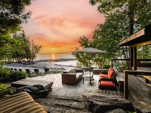 100 Melissa Ln, Tiny, ON L9M 0T8