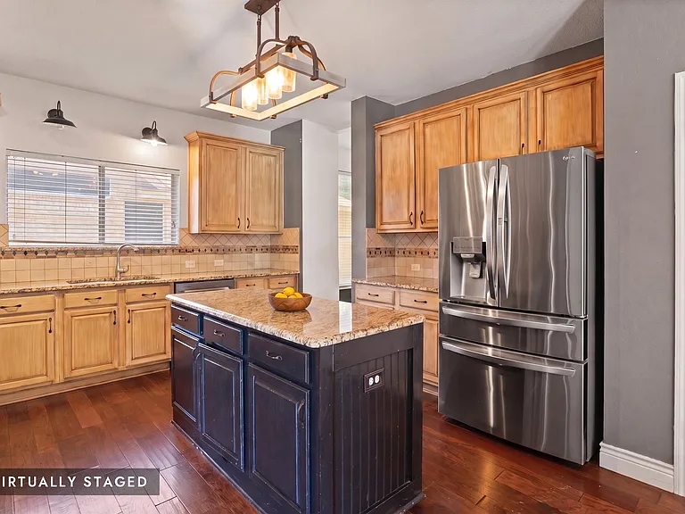 735 Yellowstone Dr — Photo 9